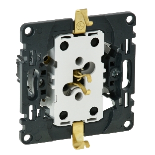 Силовая розетка двойная 2х2К+З 16А 250В. С защитными шторками. Безвинтовые зажимы Valena IN'MATIC. 