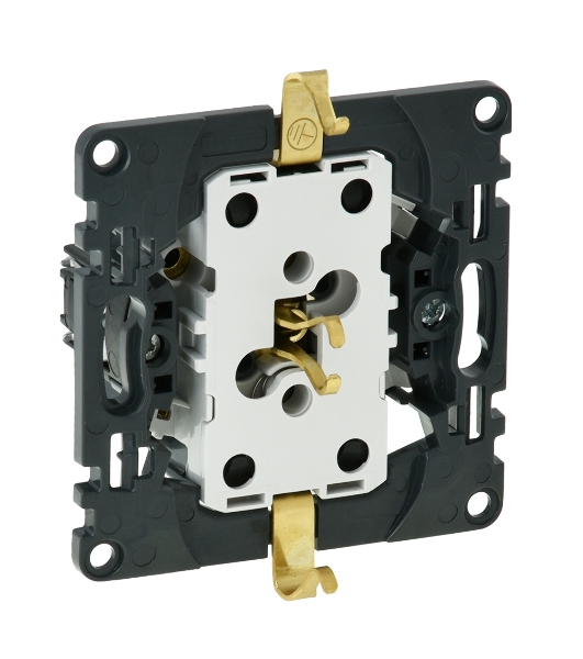 Силовая розетка двойная 2х2К+З 16А 250В. С защитными шторками. Безвинтовые зажимы Valena IN'MATIC. 