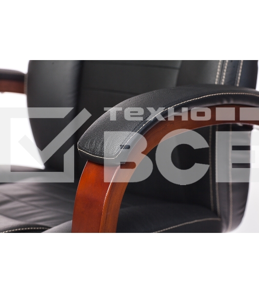 Кресло руководителя Бюрократ T-9923WALNUT/BLACK черный, кожа, крестовина дерево