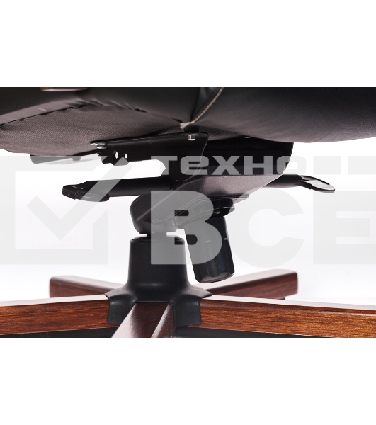 Кресло руководителя Бюрократ T-9923WALNUT/BLACK черный, кожа, крестовина дерево