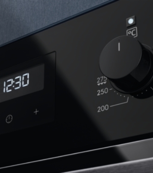 Встраиваемый электрический духовой шкаф Electrolux EOD3C70TK