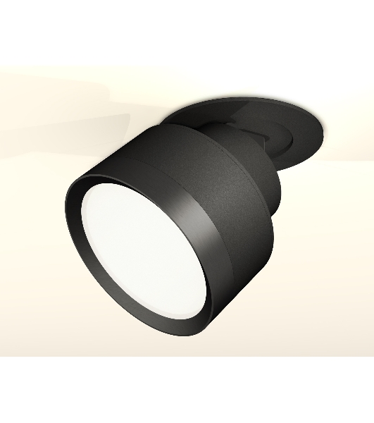 Светильник Ambrella Light XM8102500 SBK/PBK черный песок/черный полированный GX53 (A2242, A2106, C8102, N8113)