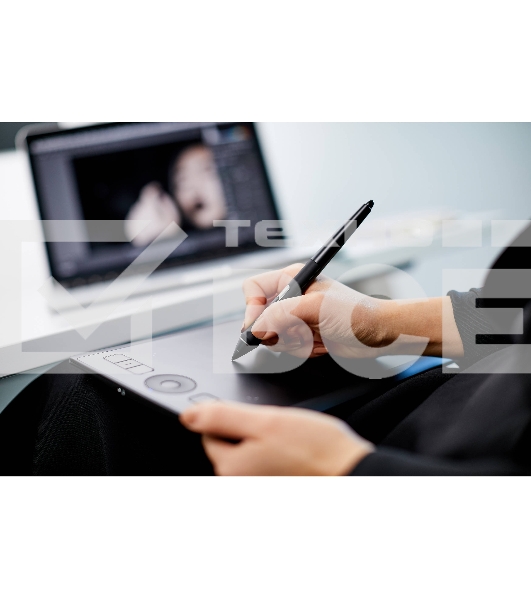 Графический планшет Wacom Intuos Pro S (EN DE RU SV PL)