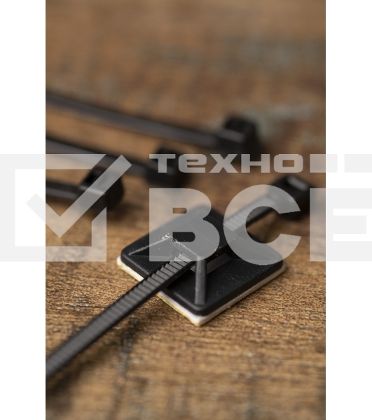 Площадка EKF plc-20x20-b самоклеящаяся (20х20мм.) черная (100шт.) EKF