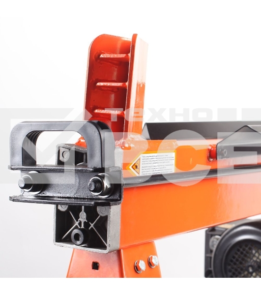 Дровокол электрический PATRIOT CE 5322, 2.2кВт, 5тонн, длина макс 52 см, диаметр макс 25см, в комплекте станина, вес 45 кг