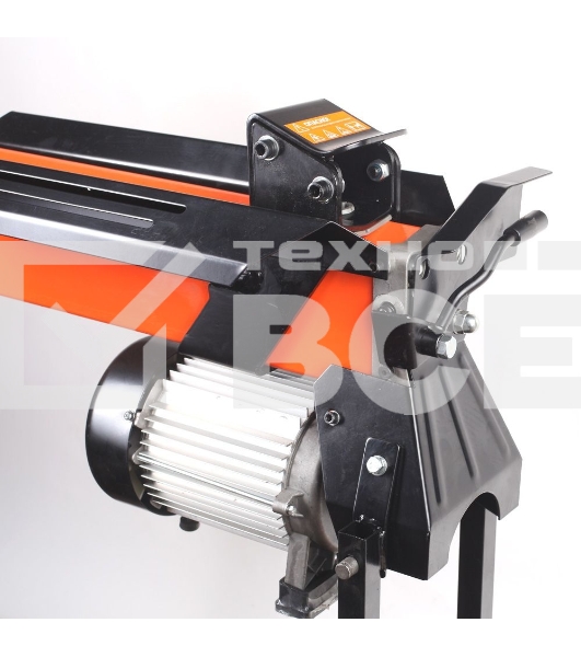 Дровокол электрический PATRIOT CE 5322, 2.2кВт, 5тонн, длина макс 52 см, диаметр макс 25см, в комплекте станина, вес 45 кг