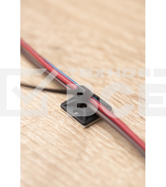 Площадка EKF plc-20x20-b самоклеящаяся (20х20мм.) черная (100шт.) EKF
