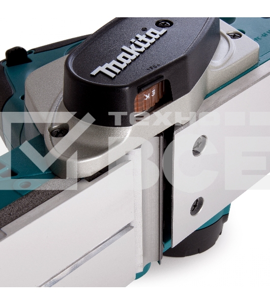 Рубанок Makita DKP180Z Рубанок ак,{18В,Li-ion,14000об\м,ширина-82мм,глуб-2мм,3.4кг,чем,парал упор,б\ак, з\у}