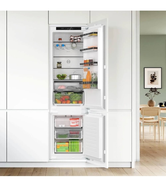 Встраиваемый холодильник Bosch KIN96SFD0 Serie 4, 1935 x 558 x 548 мм,техника плоских шарниров, VitaFresh,SN-ST, Объем 290 (215+75)л, NoFrost,LED-освещение, SuperFreeze