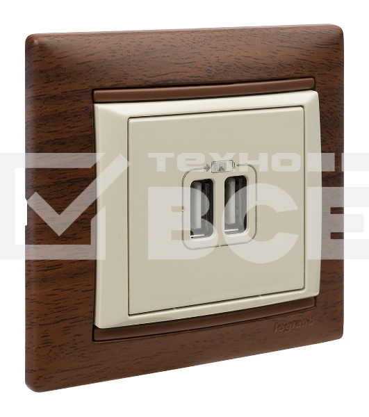 Розетка 2-ая USB 774170 Legrand Valena Сл. кость
