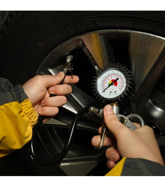 Пистолет для накачки шин Deko DKTG01 100л/мин серый/серебристый