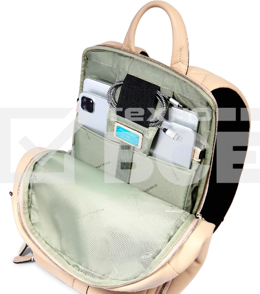 Рюкзак женский Piquadro Than CA6610S135/BE бежевый кожа