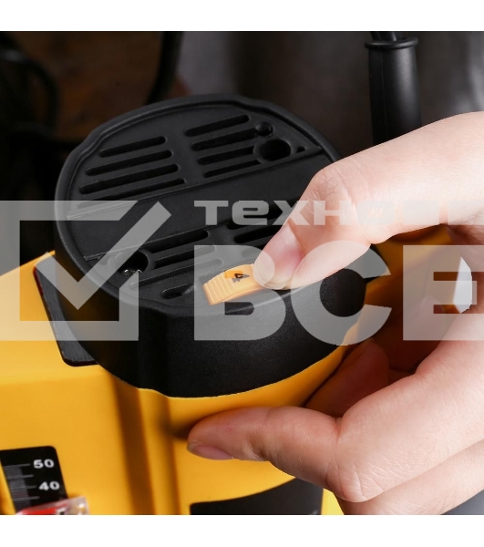 Фрезер Deko DKR1600E 1600Вт 30000об/мин макс.ход:52мм