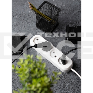 Удлинитель EKF UBA10-275-4-05 'Эксперт' 4 гнезда 5 метров 10А/2,2 кВт без заземления ПВС 2х0,75 EKF PROxima