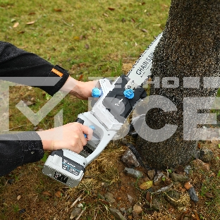 Пила цепная аккумуляторная в кейсе DEKO DKCHS 40 PRO [063-4357] { 2х20В, 2x4.0Ач, 2 з/у }