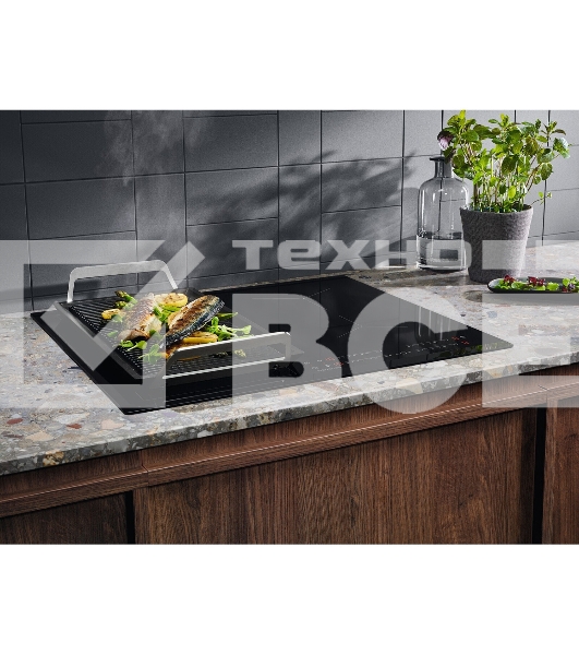 Индукционная варочная панель Electrolux на 4 конфорки, cтеклокерамика, мощность: 7200 Вт, независимая установка, слайдерное управление,размеры (ШхГ): 59x52 см