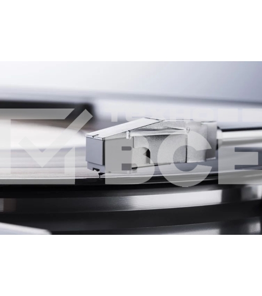 Проигрыватель винила Denon DP-29F полностью автоматический серебристый
