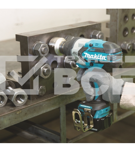 Гайковерт акк MAKITA DTW1002Zб\щ, 18В, Li-ion, 2200 у\м, 1000Нм, кв 1\2